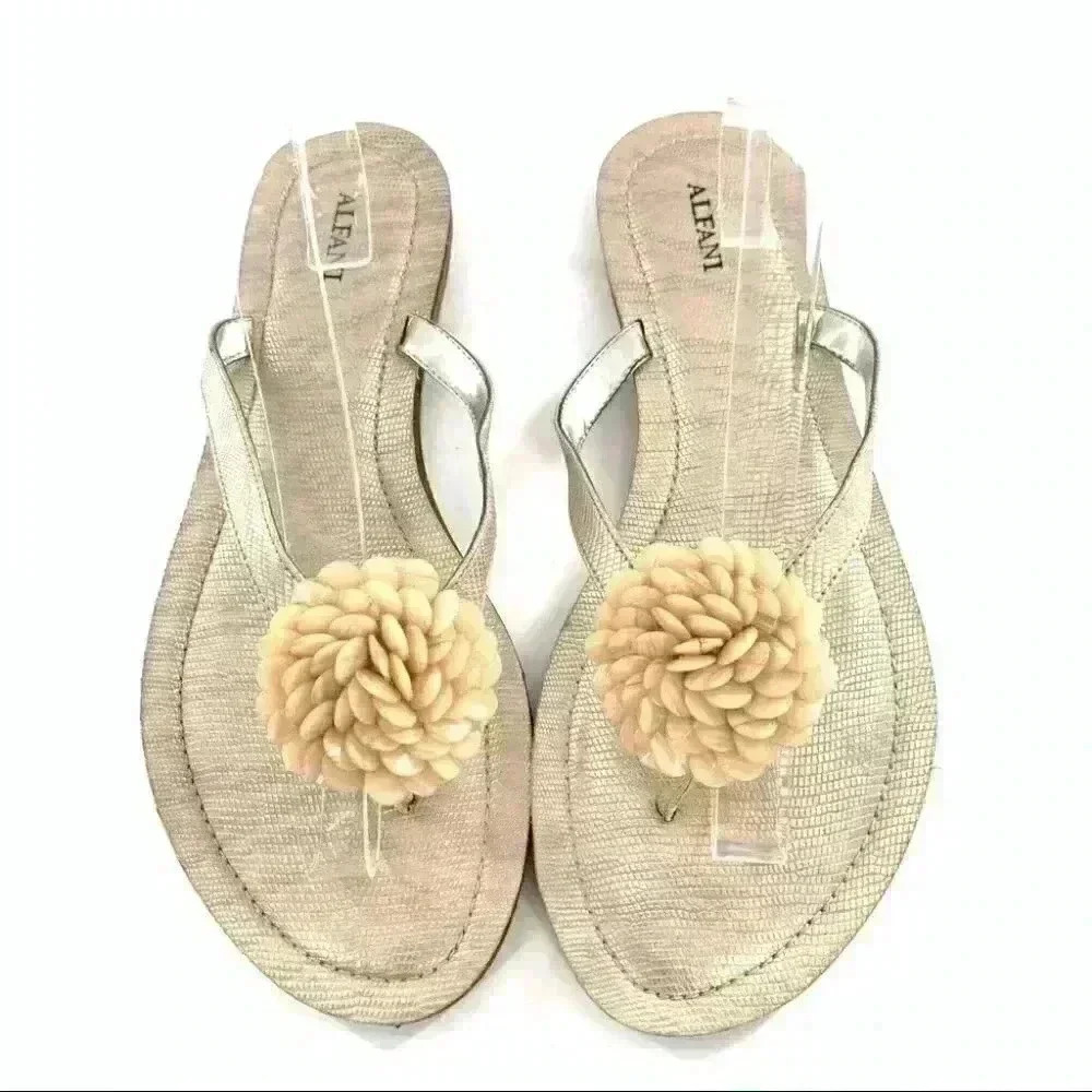 Alfani womens sandals size 9.5 tan floral thong flip flops